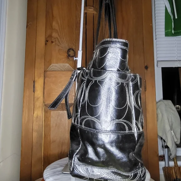 Coach XL Tote Bag - Picture 10 of 16